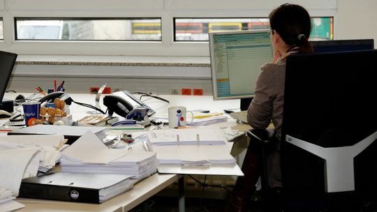 Jak siedzenie prowadzi do zakrzepicy