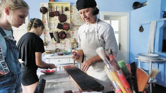 Jak to się dawniej robiło. Pokazy dawnych zawodów w skansenie [zdjęcia]