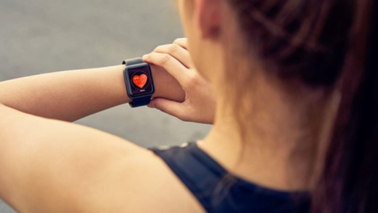 Jak ustawić zegarek smartwatch, aby maksymalnie wykorzystać jego funkcje zdrowotne i sportowe