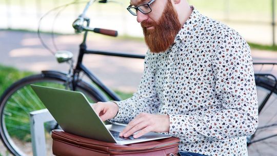 Jak wybrać etui, które pasuje do Twojego tempa życia