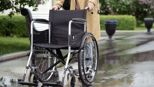 Jak wygląda dostępność sprzętu rehabilitacyjnego na Lubelszczyźnie? Sprawdzamy możliwości refundacji