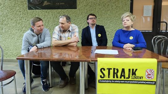 Jak wygląda strajk nauczycieli? "Staramy się nawzajem dyscyplinować, żeby nie nadrabiać zaległości"