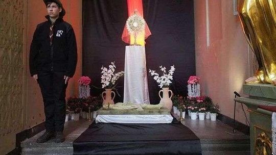 Jak wyglądają Groby Pańskie w lubelskich kościołach? [ZDJĘCIA]