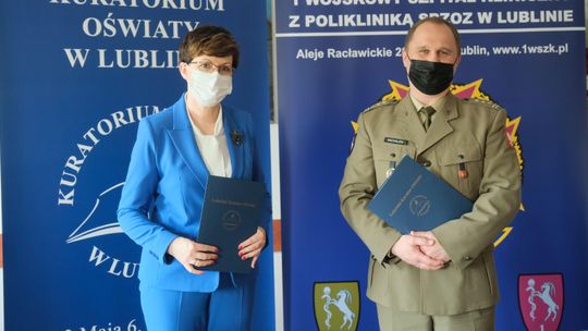 Jak zachęcić nastolatków do szczepień? Kurator ma plan