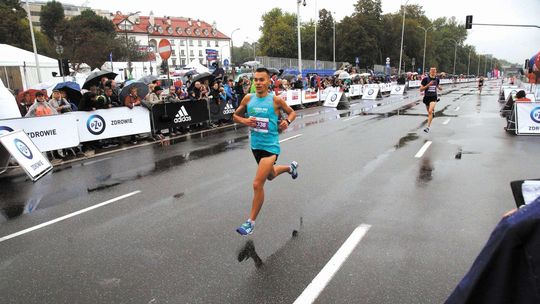 Jak zacząć biegać - pierwsze treningi. Kiedy zacząć starty w zawodach? Porady trenera biegania