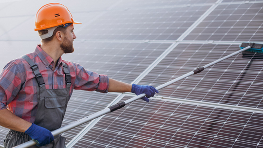 Jak zadbać o panele fotowoltaiczne aby służyły jak najdłużej?