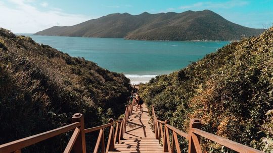 Jak zaplanować tani lot z Warszawy na Teneryfę? Terminy, linie i praktyczne wskazówki
