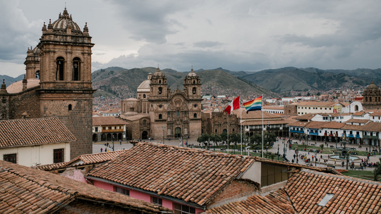 Jaka jest rola dachu w budownictwie? Oto, dlaczego warto inwestować w ten element budowy
