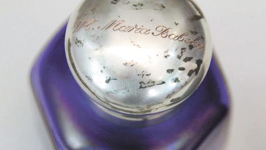 Jakich kosmetyków używał Henryk Sienkiewicz. Nowe eksponaty ze Szwajcarii