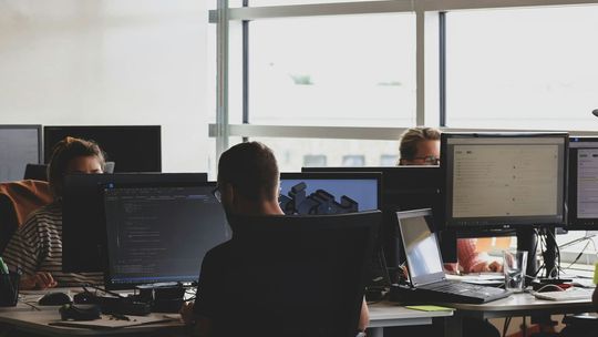 Jakie technologie przyszłości zmienią świat? Trendy, które już wpływają na nasze życie