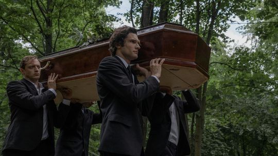 Jakie usługi oferuje zakład pogrzebowy? Kompleksowa pomoc w organizacji ceremonii