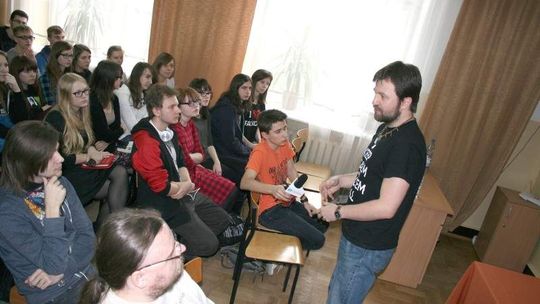 Jakub Ćwiek w Puławach. Pisarz spotkał się z uczniami