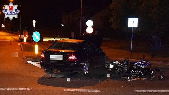 Janów Lubelski: Motocyklista trafił do szpitala po zderzeniu z osobówką