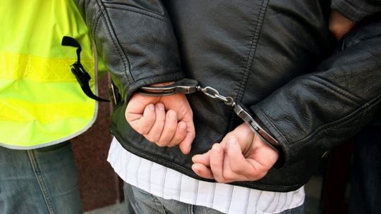 Janów Podlaski: Bandyci pobili się z policjantami przed lokalem