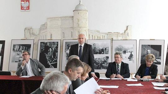 Janowiec: Obywatel ma głos. Pierwsze zebranie po odwołaniu wójta