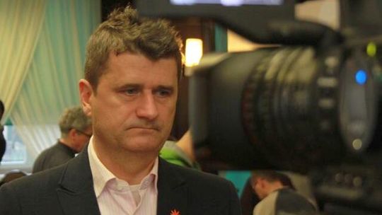 Janusz Palikot bada się sam