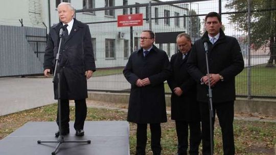 Jarosław Kaczyński w Białej o uchodźcach, w Chełmie o wojsku i obwodnicy