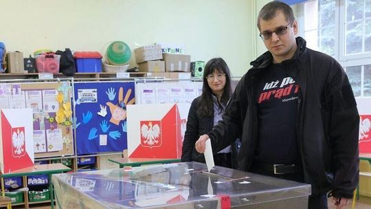 Jastków głosuje na wójta (zdjęcia)