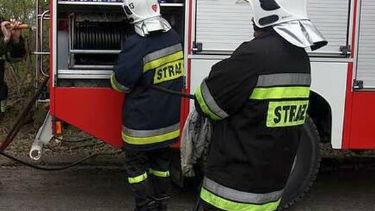 Jawidz: Pożar w dawnej jednostce wojskowej, wezwano saperów