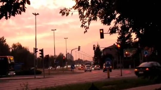 Jazda na czerwonym, czyli jak kierowcy lekceważą przepisy