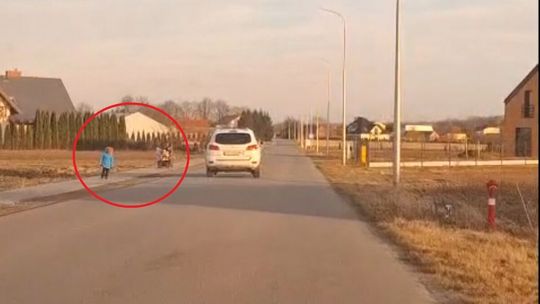 Jechał od krawędzi do krawędzi. Pijany kierowca zatrzymany dzięki reakcji świadka