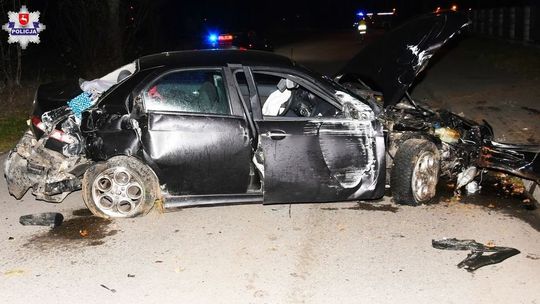 Jechał z dzieckiem "po kilku piwach". Rozbił się na ogrodzeniu boiska