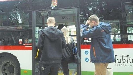 Jeden dzień, dwa posiedzenia Rady Miasta. W sprawie bezpłatnej komunikacji