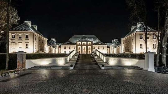 Jeden z największych hoteli w tej części Polski. Zamek Biskupi z wyróżnieniem