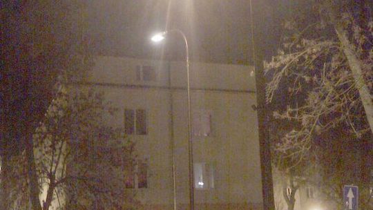 Jedna latarnia świeci nad drugą