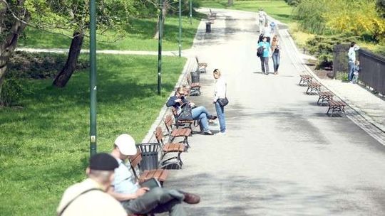 Jednak można zmienić nawierzchnię alejek w Ogrodzie Saskim. Będzie też lepszy plac zabaw