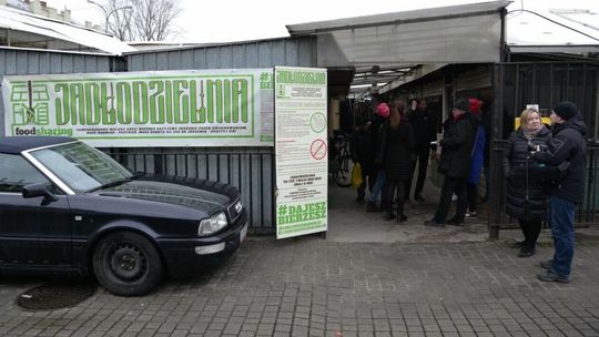 Jedzenie nie musi lądować w koszu. Można się nim podzielić