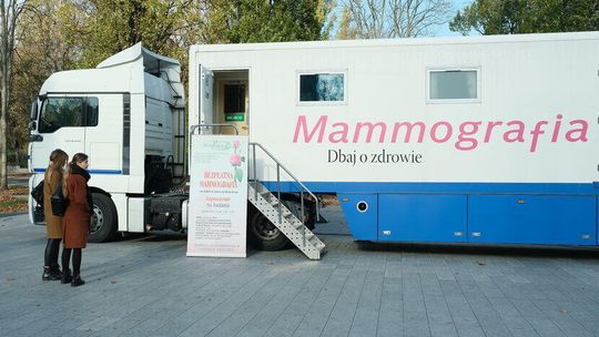 Jedzie mammobus. W nim darmowe badanie piersi 