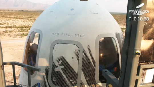 Jeff Bezos leci w kosmos. Zobacz transmisję na żywo ze startu rakiety