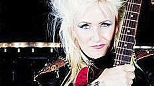 Jennifer Batten w Szkole 69