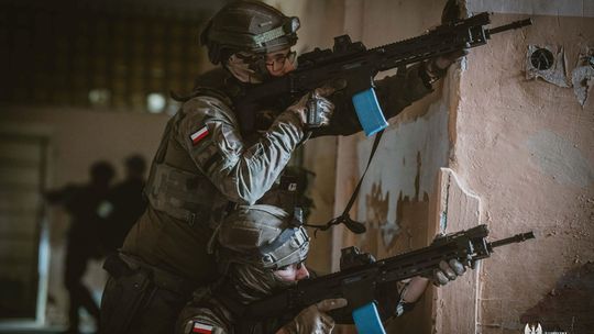 Jesienny poligon żołnierzy 2 LBOT. Ćwiczyli w dzień i w nocy