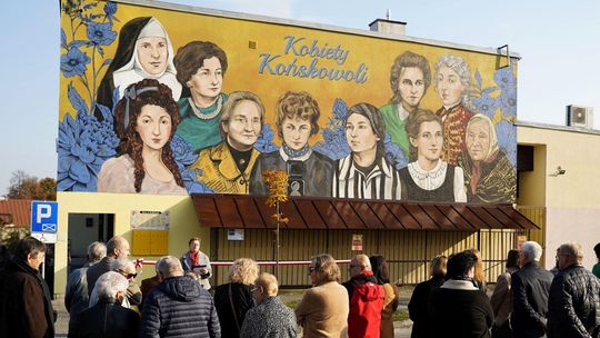 Jest ich dziesięć. Bohaterki Końskowoli mają swój mural i gry