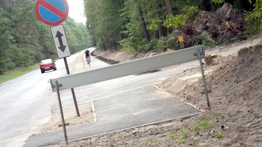 Jest nowa ścieżka rowerowa koło Zalewu Zemborzyckiego. Ale niedokończona