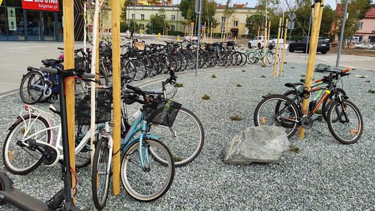 Jest nowe centrum handlowe, ale są korki. Radny martwi się o rowerzystów 