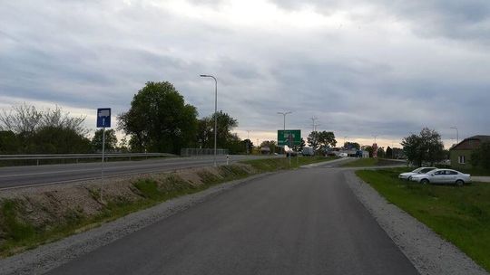 Jest szansa na chodnik. Żeby go wywalczyć mieszkańcy Lubartowa blokowali drogę