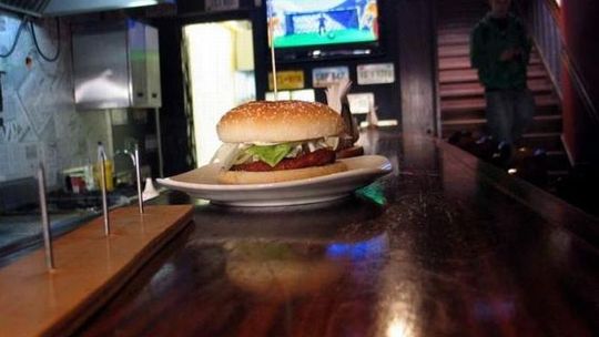 Jesz Burger przy ul. Jasnej zamknięty przez sanepid