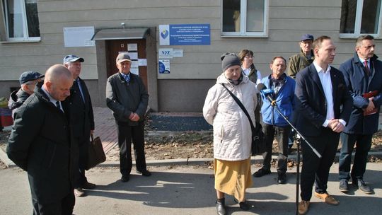 Jeszcze miesiąc temu uspokajali. Teraz przychodnia w Poniatowej zostaje zamknięta