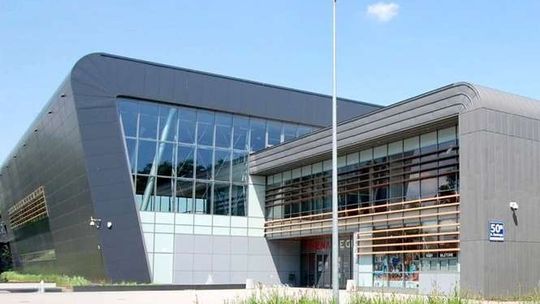 Jeżdżą po Polsce, szukają pomysłu na nową halę w Puławach