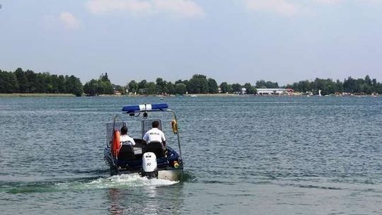 Jezioro Białe: Chciał się wykąpać w nocy. Omal nie utonął