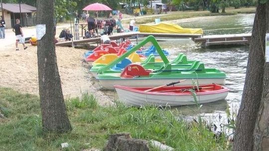 Jezioro Białe: Hotelarze wypowiadają wojnę właścicielom motorówek