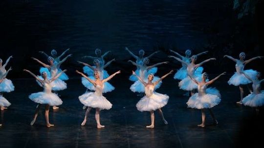 "Jezioro Łabędzie" w Hali Globus. Rosyjska klasyka klasyki