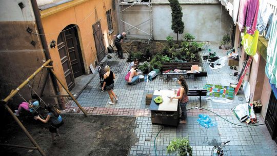 Jezuicka 10/Rynek 14: Nowe życie staromiejskiego podwórka [zdjęcia]