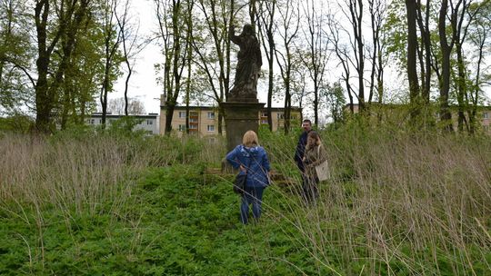 Jezus Chrystus zabytkowy. Nie ma dłoni, będzie bardziej chroniony