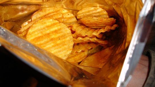 Jogurt zamiast chipsów. Ratusz bierze się za szkolne sklepiki