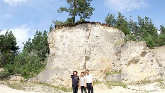 Józefów: Czy Mieczysław Szcześniak nakręci teledysk w kamieniołomach?