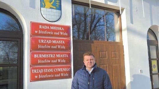 Józefów nad Wisłą: Szyldy wymienione, podatki bez zmian